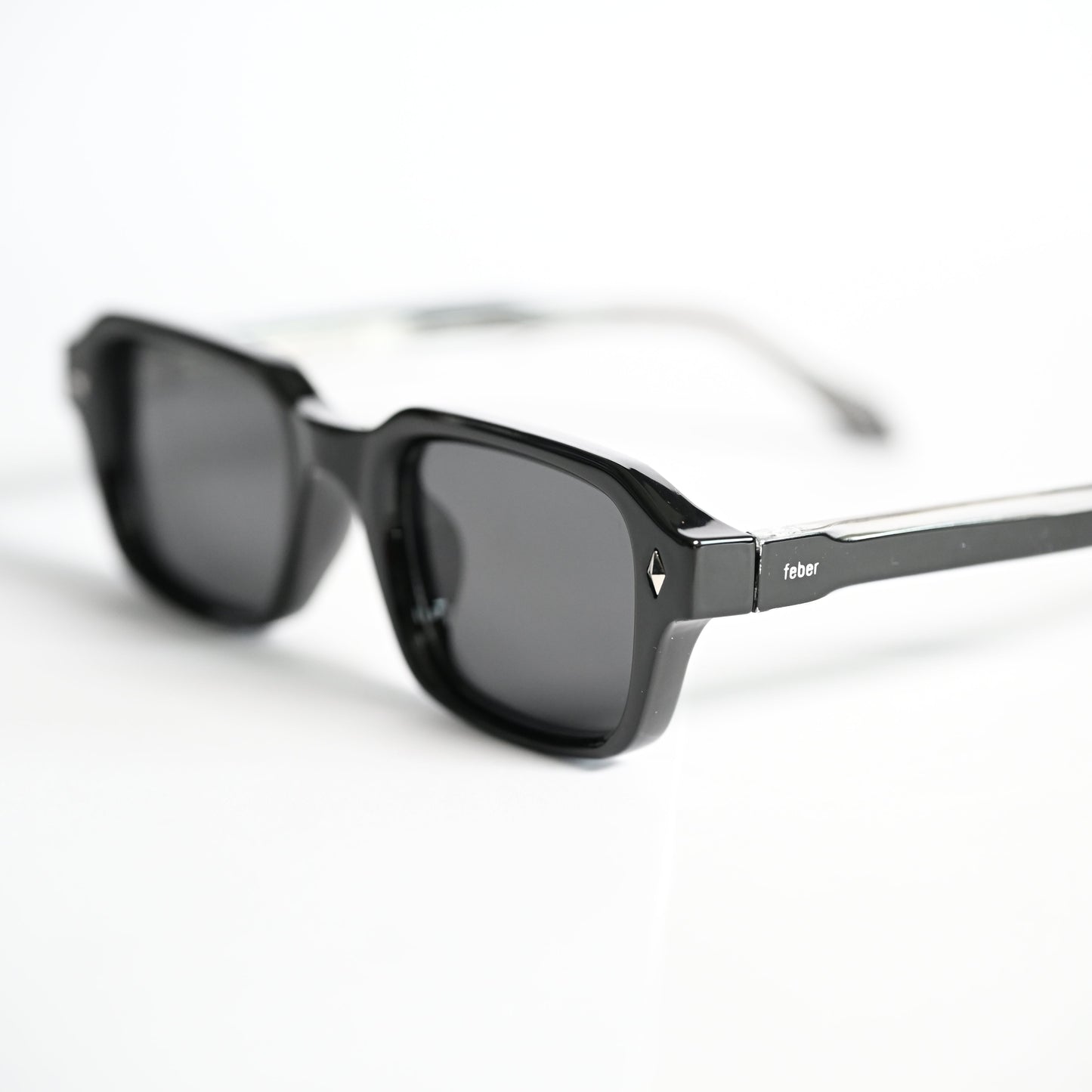 38° Black